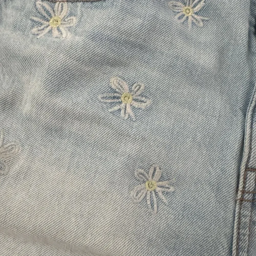 American Eagle Super Stretch Jean Shorts Size 4 Floral EMBROIDERED - Picture 5 of 13